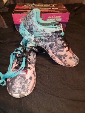 New RARE Skechers 12729 Burst Wild Rose Floral Women Sneakers Pink Black 9.5